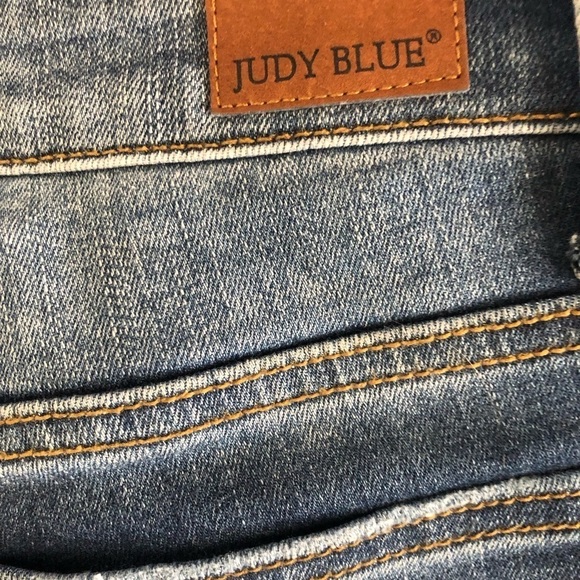 Judy Blue Relaxed Fit Distressed Straight Leg Jean Sz. 11/30 Med Blue Wash - Picture 5 of 8